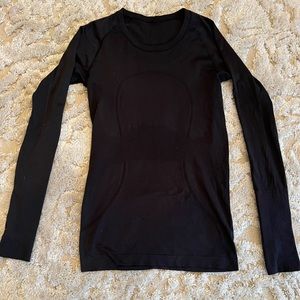 Lululemon swiftly tech long sleeve shirt black size 4